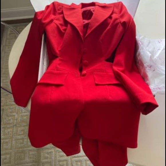 Custom Red cut out pant suit - Picture 4 of 5
